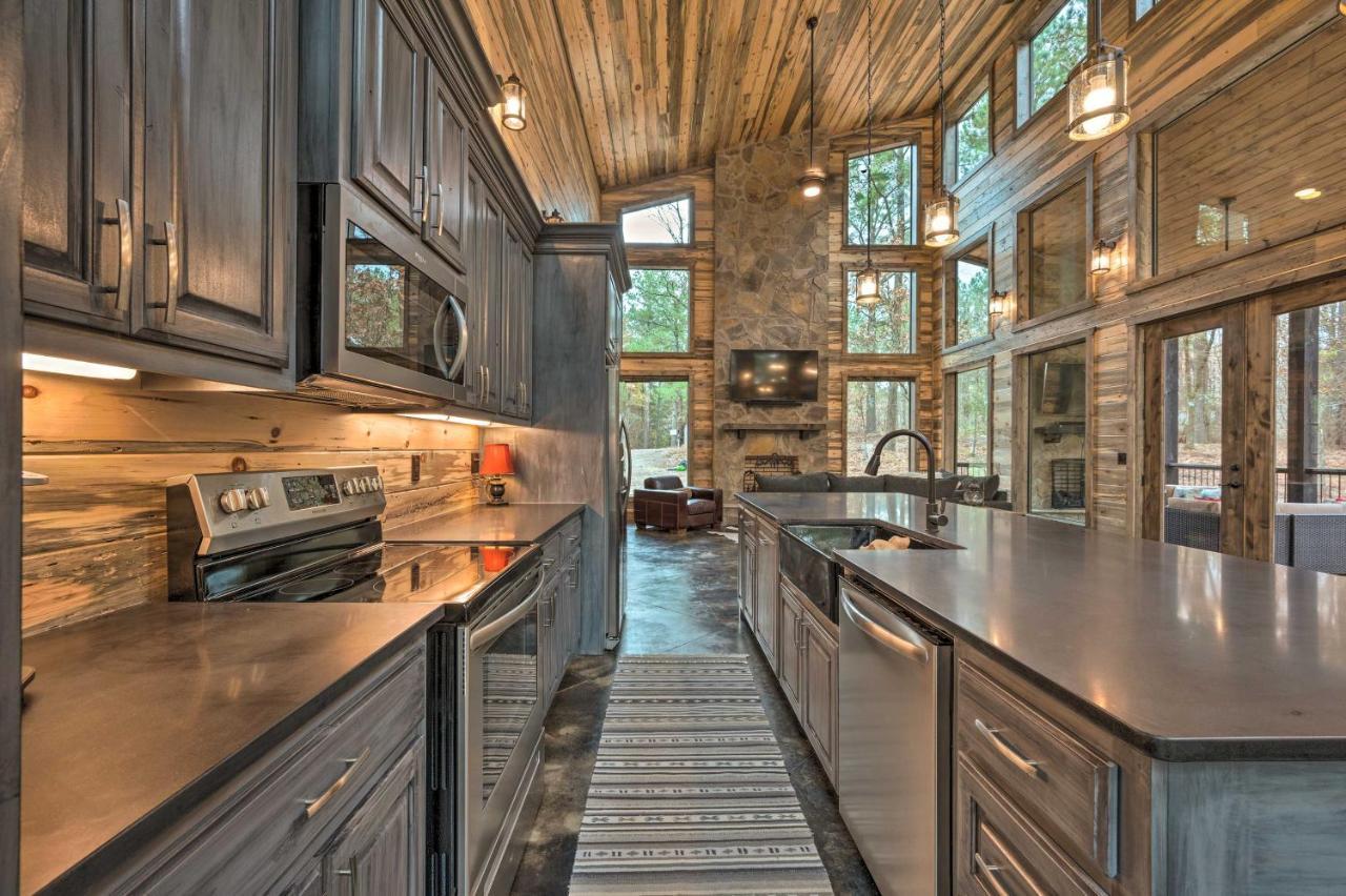 Luxury Cabin In The Woods With Hot Tub And Yard Games! Брокен-Боу Екстер'єр фото