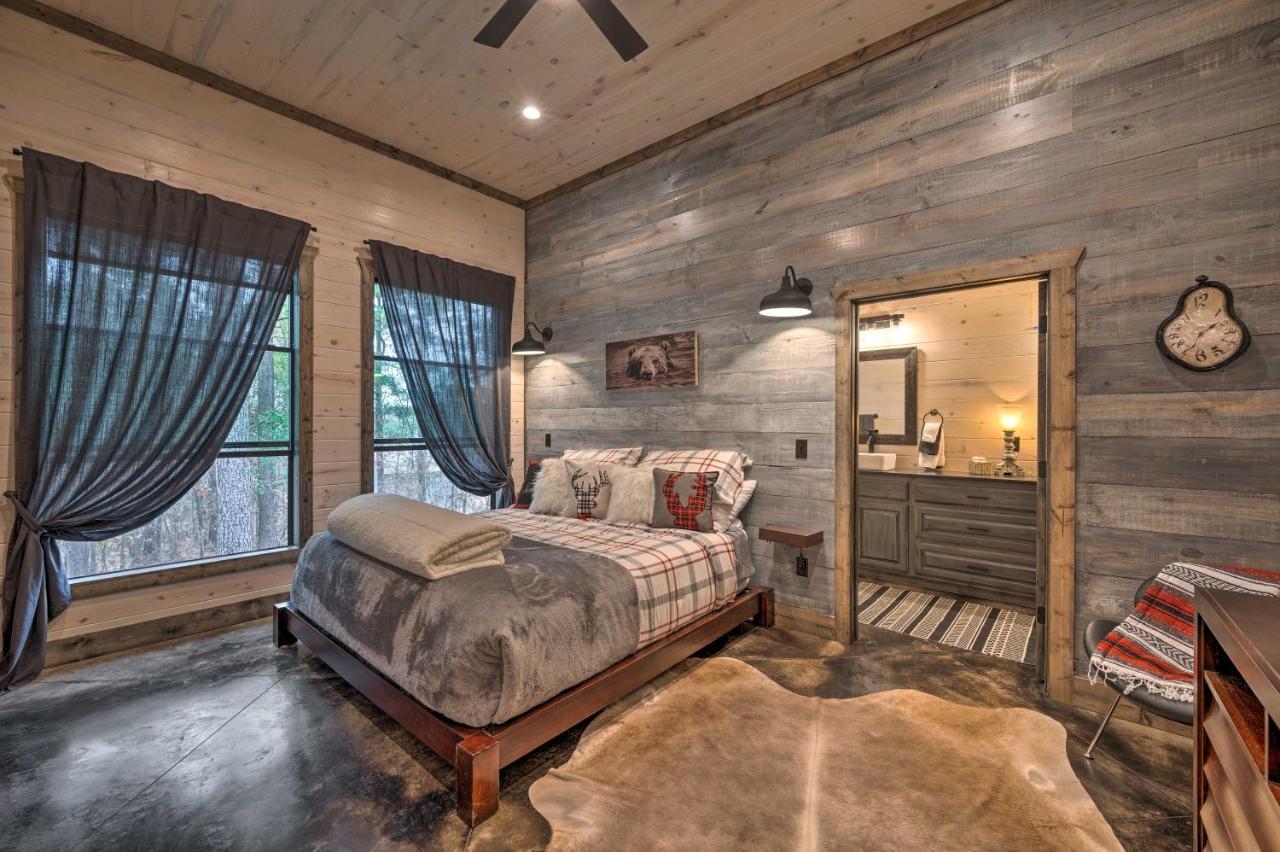 Luxury Cabin In The Woods With Hot Tub And Yard Games! Брокен-Боу Екстер'єр фото