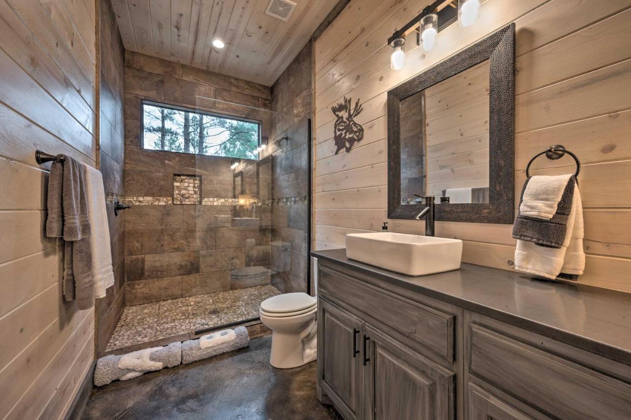 Luxury Cabin In The Woods With Hot Tub And Yard Games! Брокен-Боу Екстер'єр фото