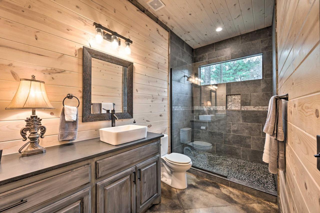 Luxury Cabin In The Woods With Hot Tub And Yard Games! Брокен-Боу Екстер'єр фото