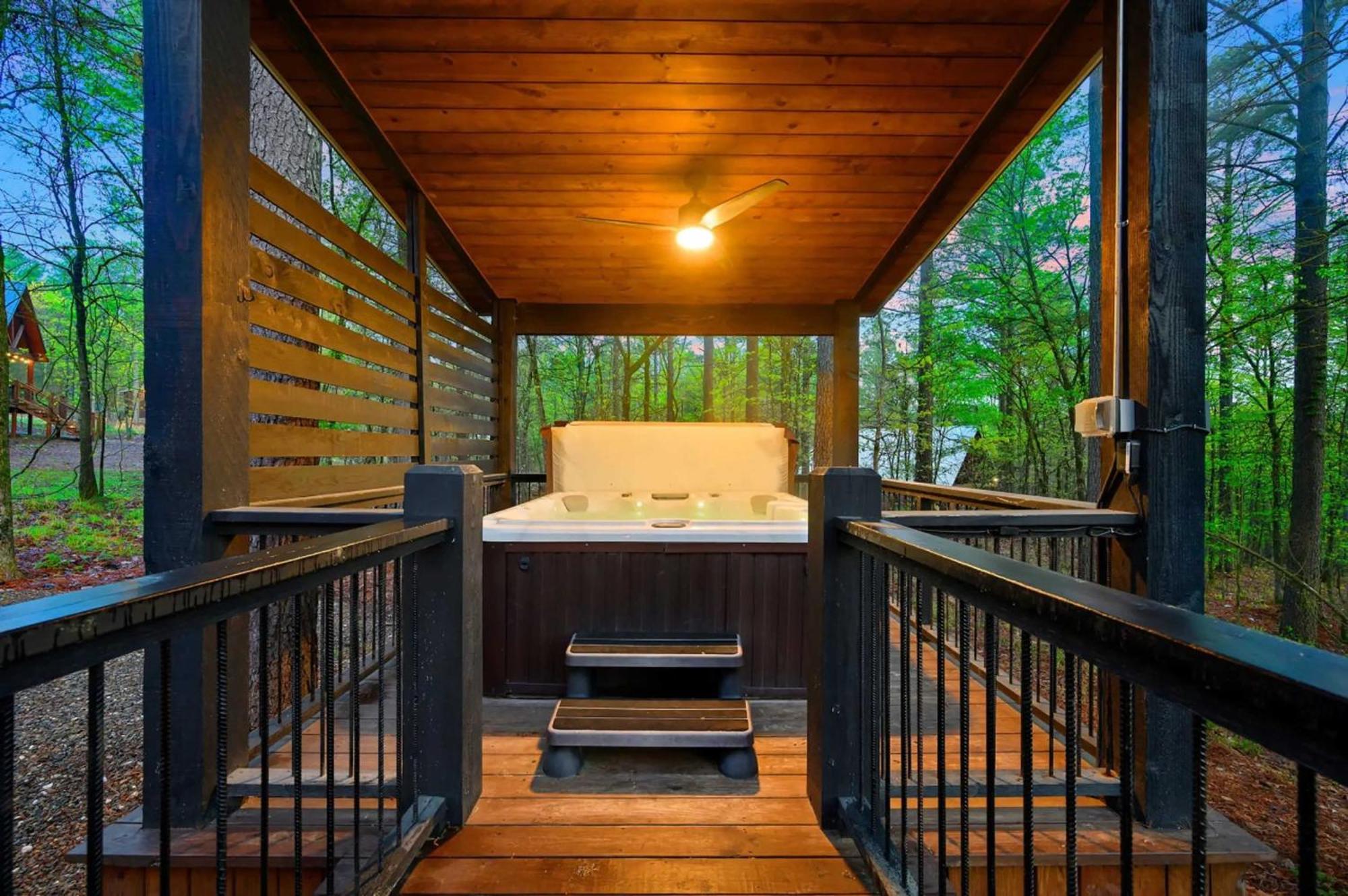 Luxury Cabin In The Woods With Hot Tub And Yard Games! Брокен-Боу Екстер'єр фото